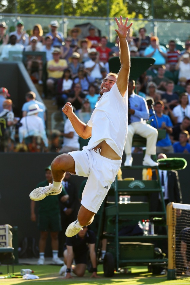 科维托娃爆冷击败利物浦，精彩发挥引爆全场！的简单介绍