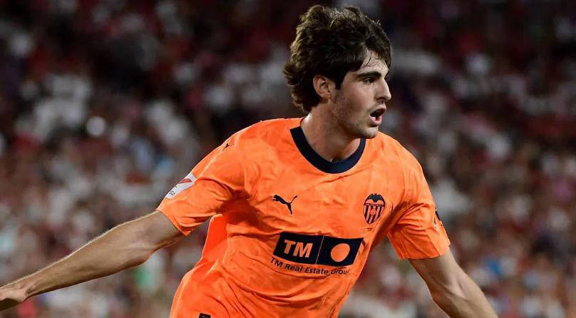 包含转折点！瓦伦西亚复出首秀，欧篮联转会期攻防权衡，信心回归，数据趋势出现新变化的词条九游体育